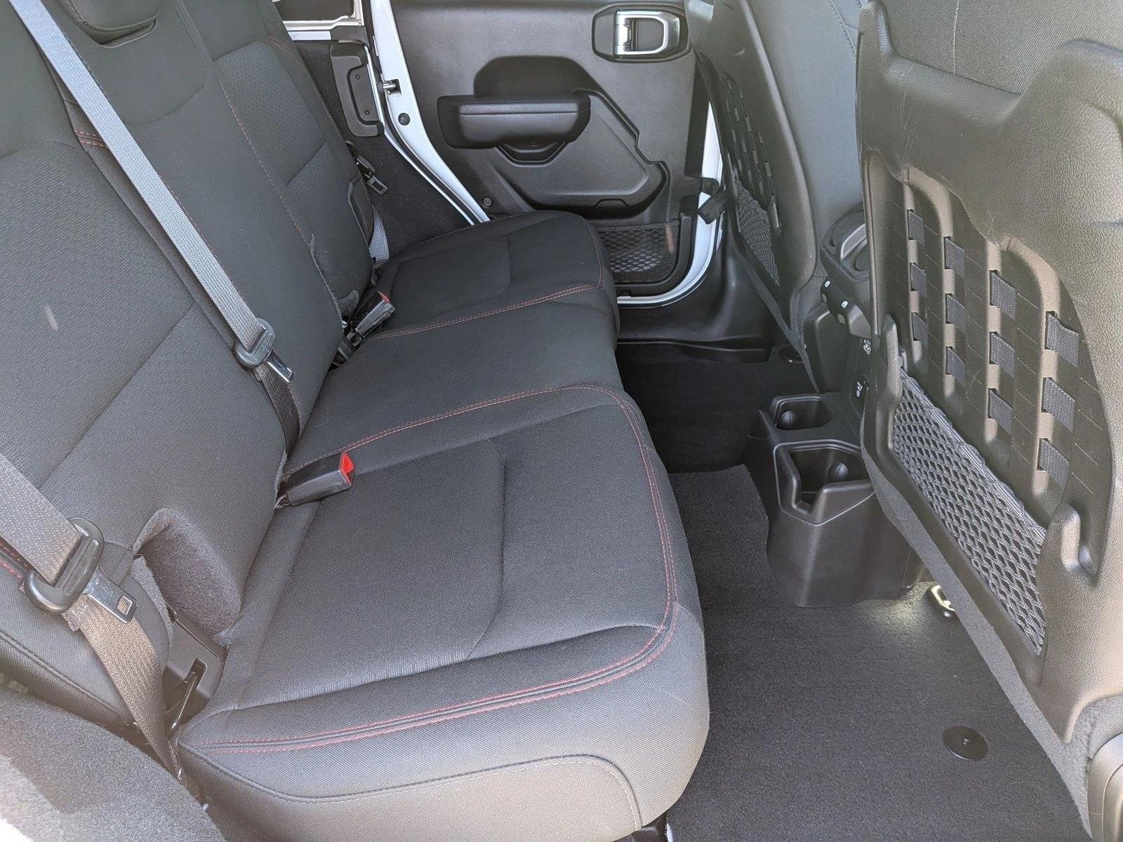 Used 2022 Bright White Clearcoat Jeep Unlimited Rubicon image 18
