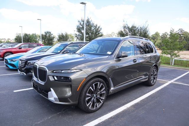 2025 BMW X7