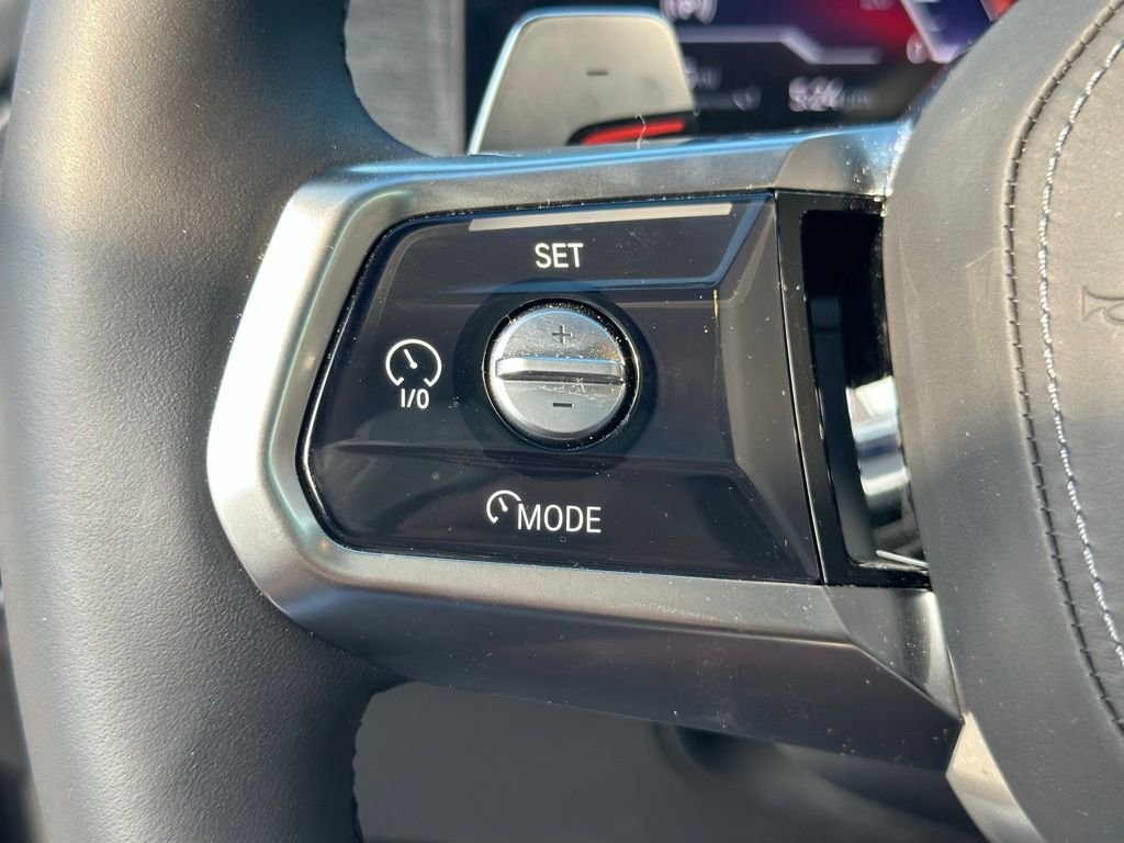 Used 2025 Black BMW 760i xDrive image 33