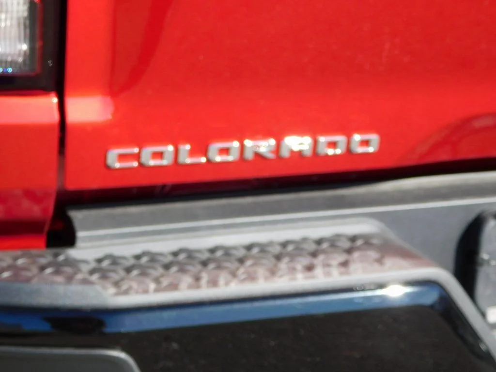 2026 Chevrolet Colorado Z71 - Photo 38