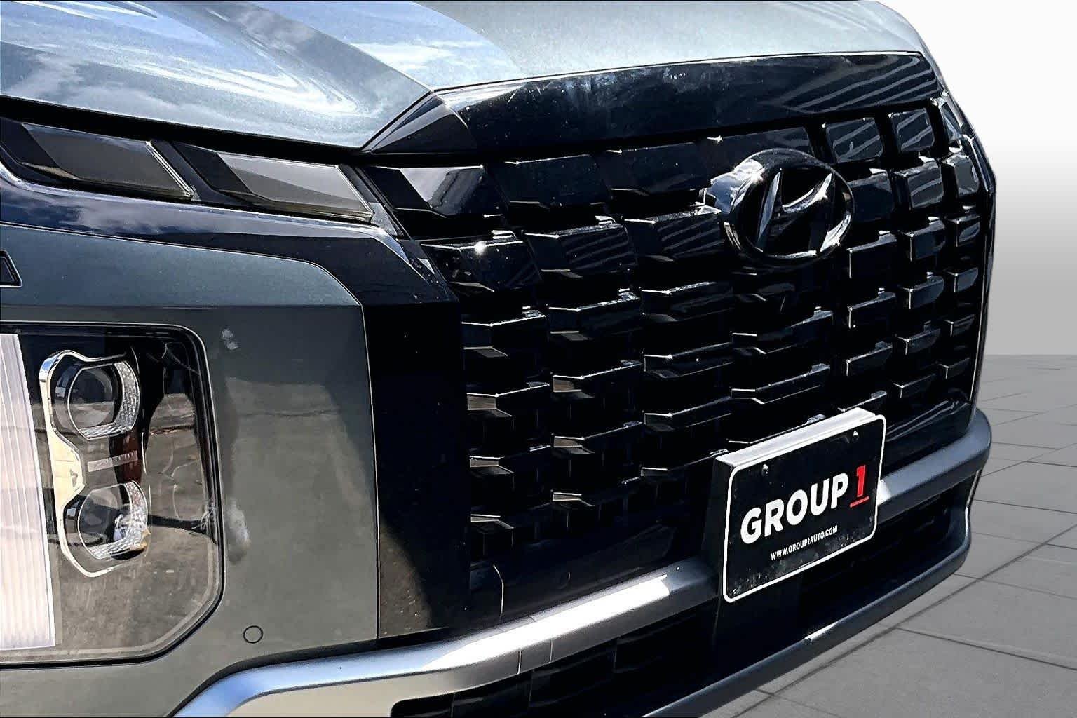 Used 2025 Steel Graphite Hyundai SEL Premium 7P image 30