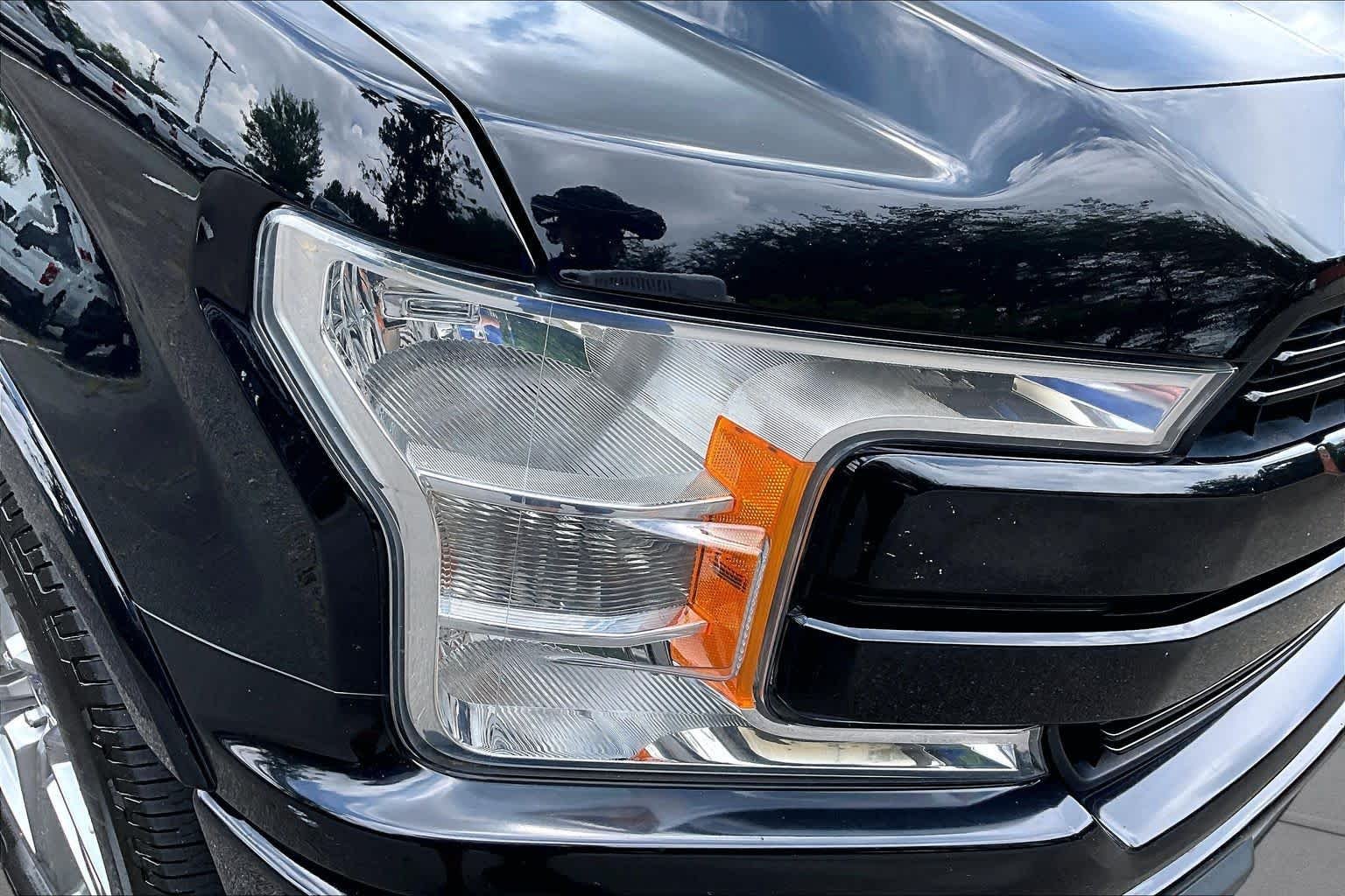 Used 2019 Agate Black Ford LARIAT image 27