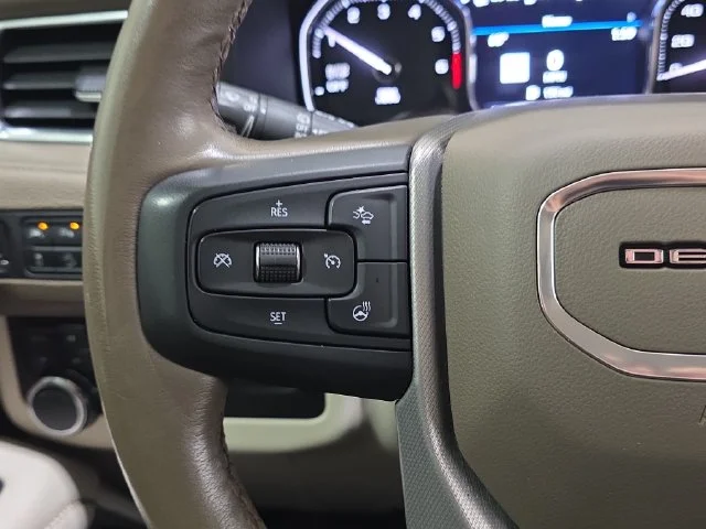 Used 2021 White GMC Denali image 16