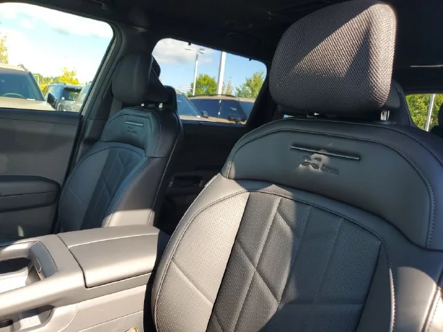 New 2027 Wolf Gray Kia X-LINE SX image 19
