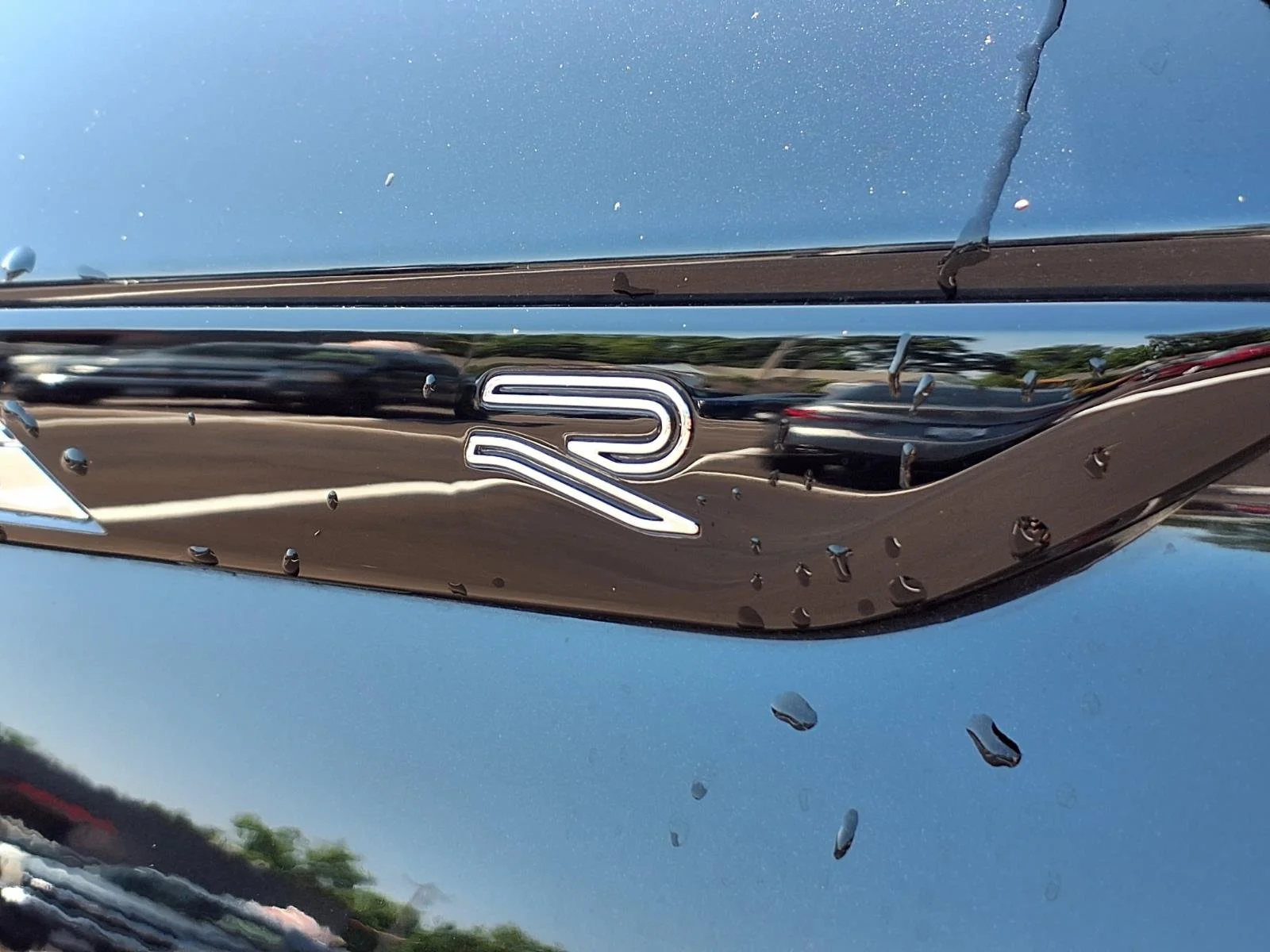 Used 2024  Volkswagen SEL R-Line image 34