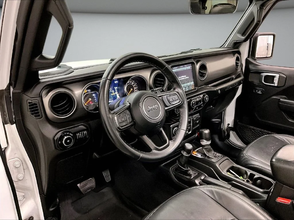 Used 2021 White Jeep Unlimited Sport S image 17