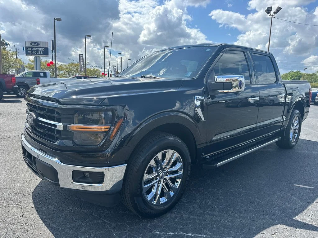 Used 2024 Black Ford XLT image 3