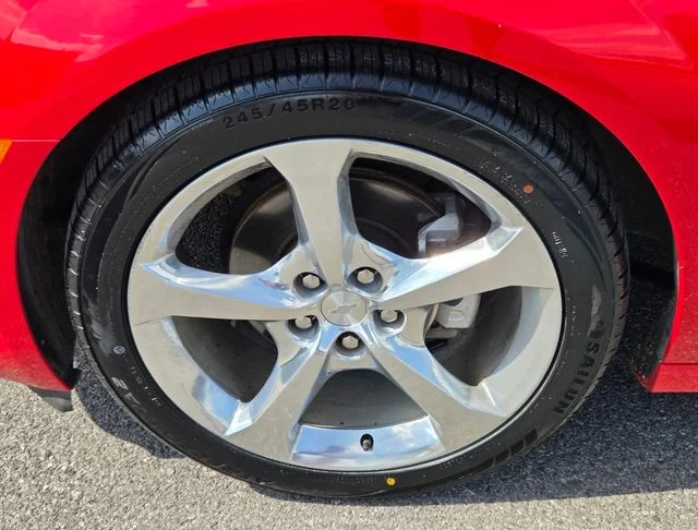 Used 2015 Red Chevrolet 2LT image 19