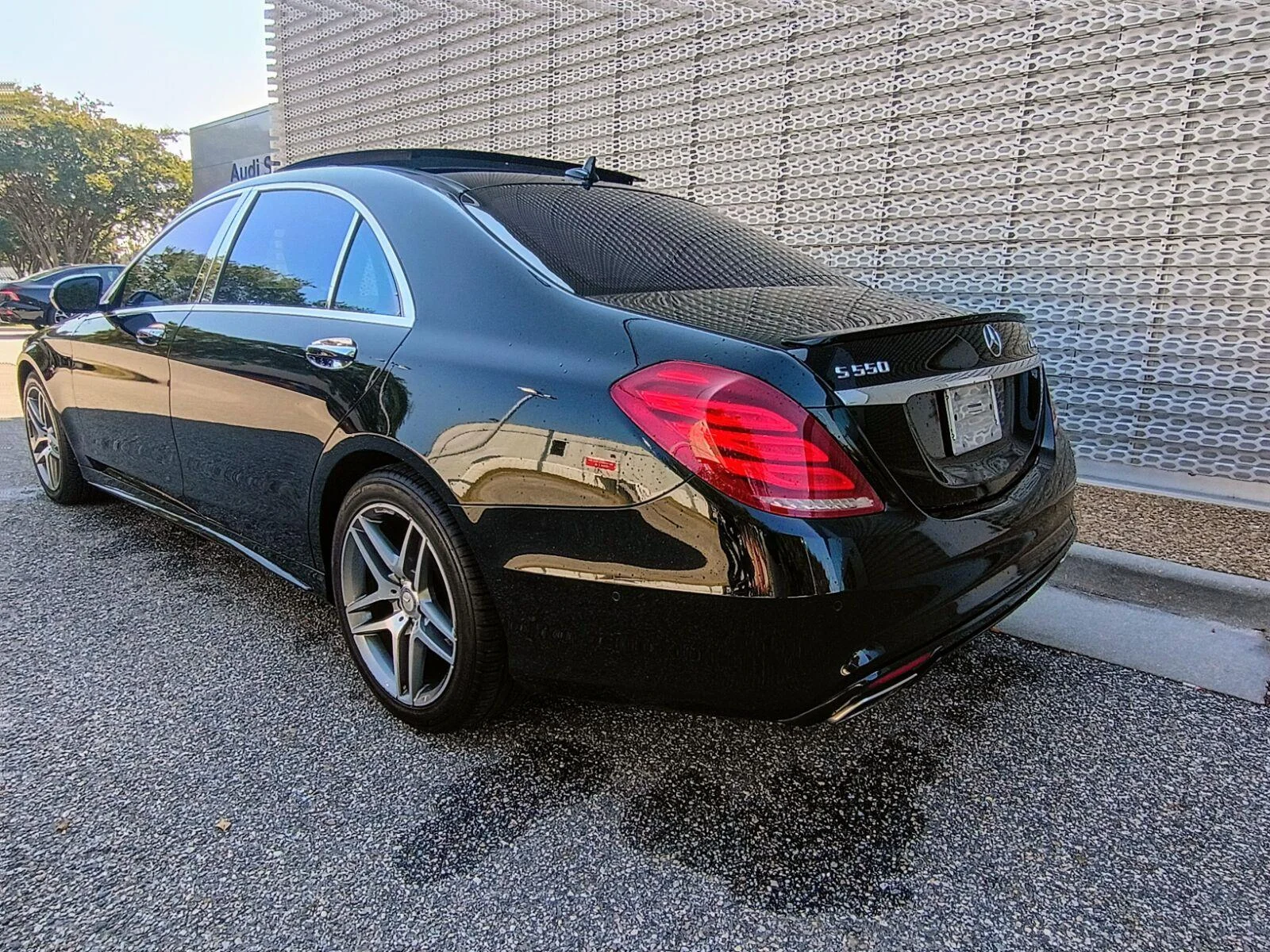 Used 2014 Black Mercedes-Benz S 550 image 5