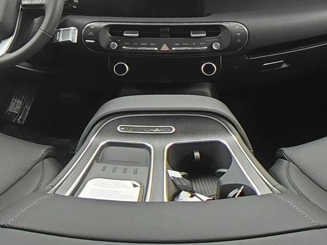 New 2026 Gray Hyundai SEL Premium image 37