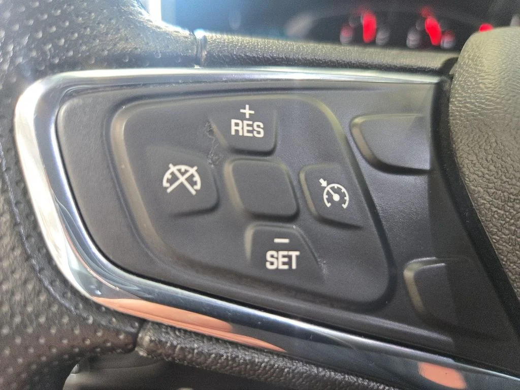Used 2019 White Chevrolet LT image 19