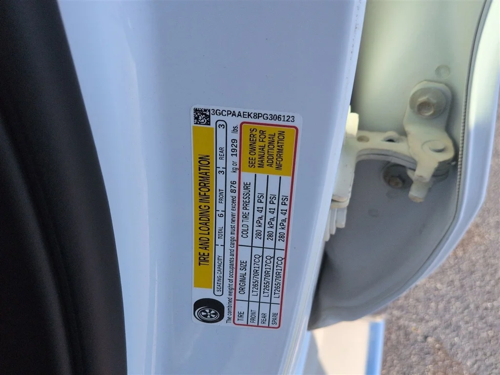 Used 2023 Summit White Chevrolet WT image 34