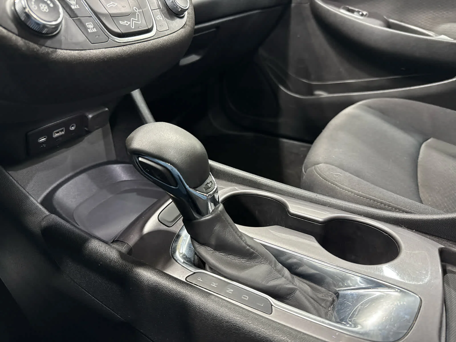 Used 2022 DARK ASH METALLIC Chevrolet LS image 19