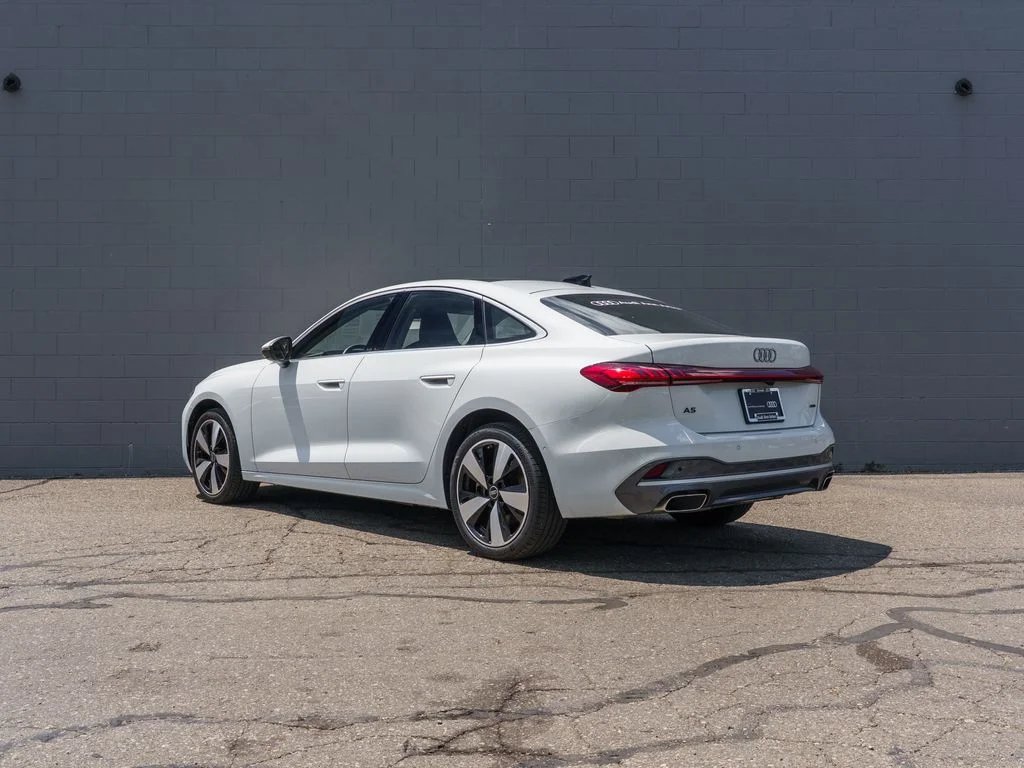 Used 2025 White Audi  image 3
