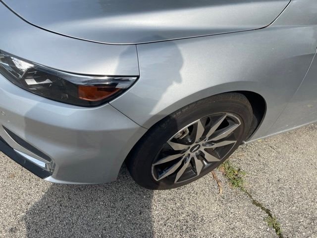 Used 2016 Silver Chevrolet LT image 6