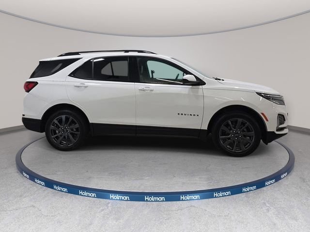 Used 2022 White Chevrolet RS image 5