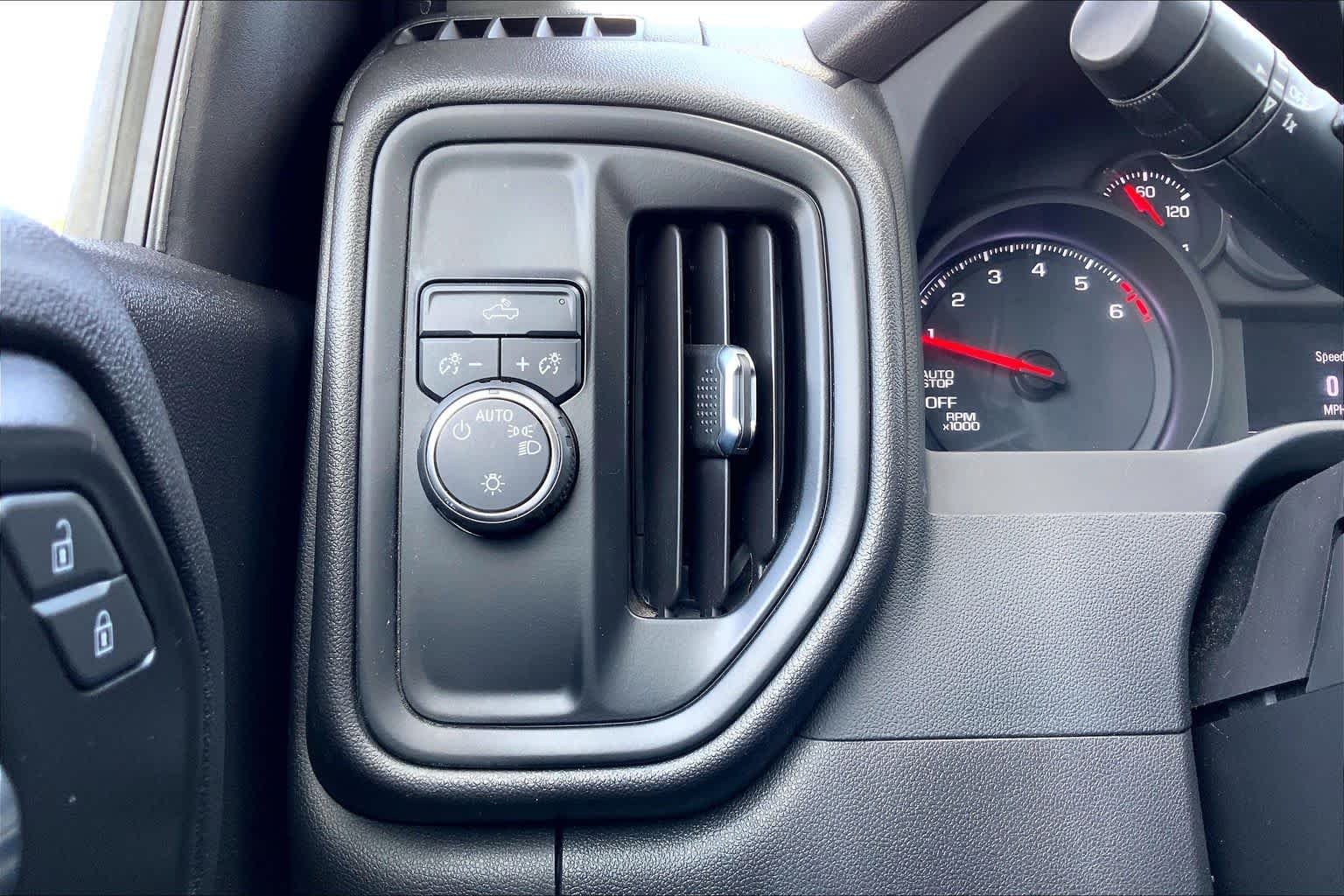 Used 2022 Summit White Chevrolet Custom image 33
