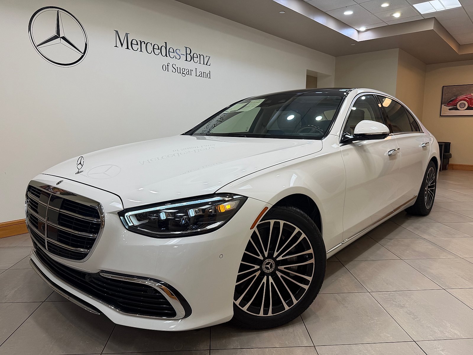 Certified Used 2026 MANUFAKTUR Moonlight White Metallic Mercedes-Benz 4MATIC® image 1