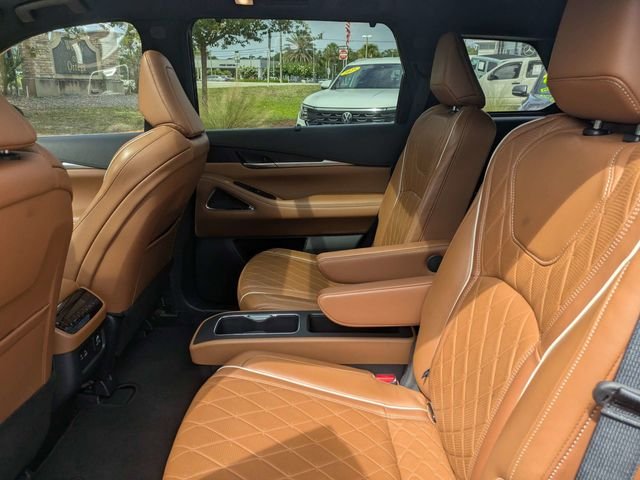 Used 2023 Black INFINITI Autograph image 14