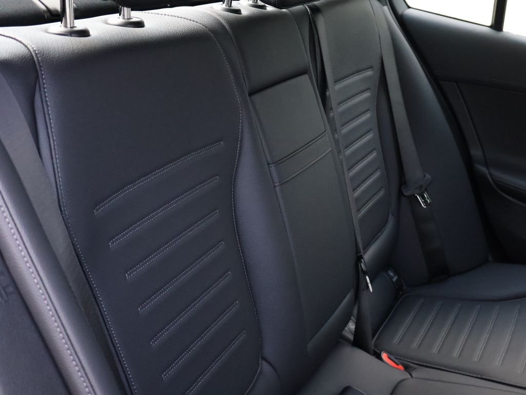 New 2026 Graphite Grey Metallic Mercedes-Benz C 300 image 12