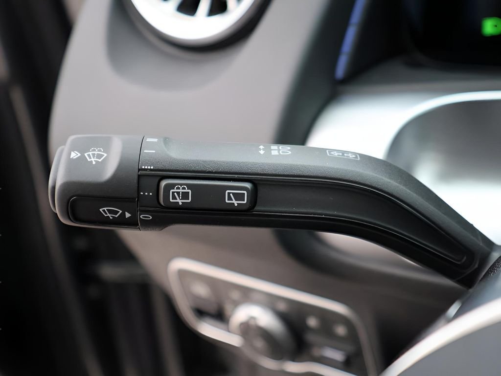 New 2026 Mountain Grey Metallic Mercedes-Benz GLB 250 image 35