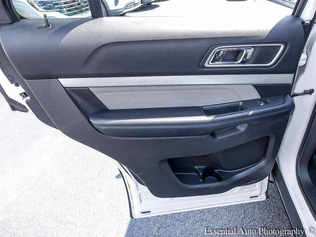 Used 2017 Oxford White FORD XLT image 21