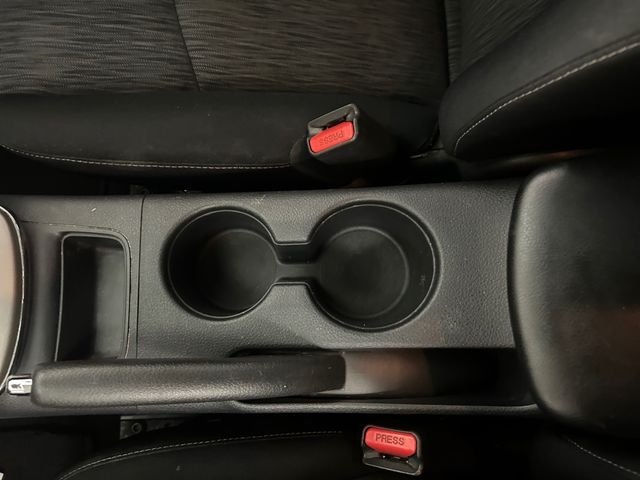 Used 2014 Silver Nissan SV image 23