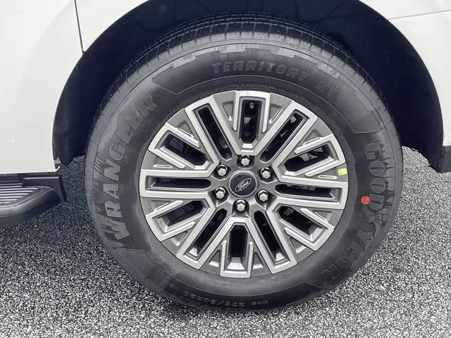2026 Ford Expedition MAX Platinum - Photo 21