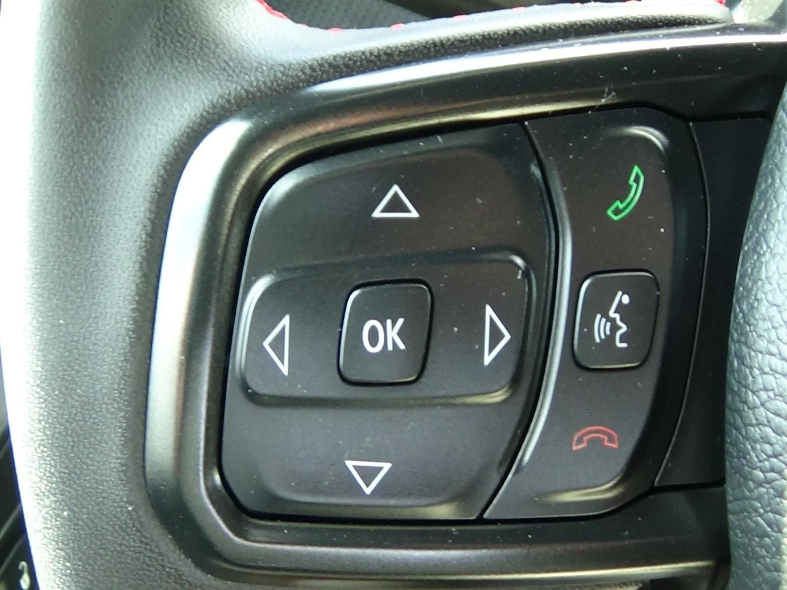 Used 2024 Hydro Blue Pearl Coat (pbj) Jeep Rubicon image 19