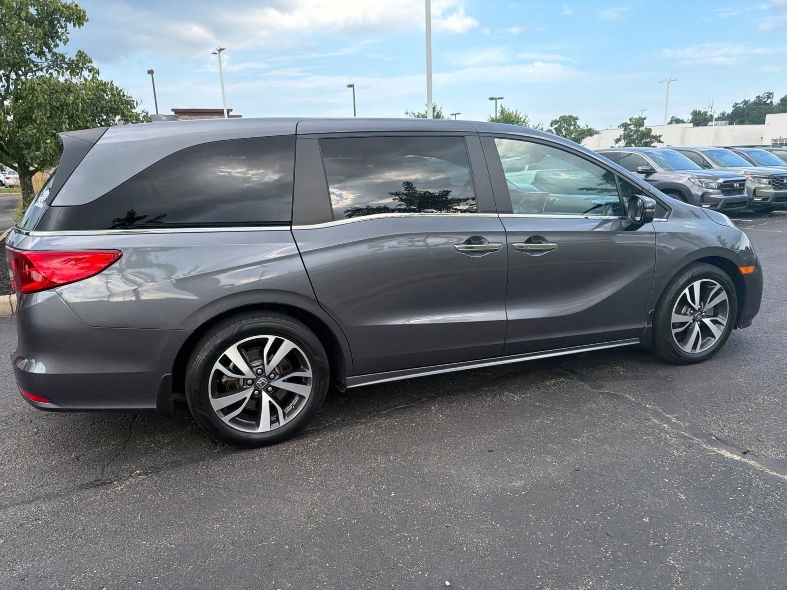 Certified Used 2023 Modern Steel Metallic Honda Touring image 15