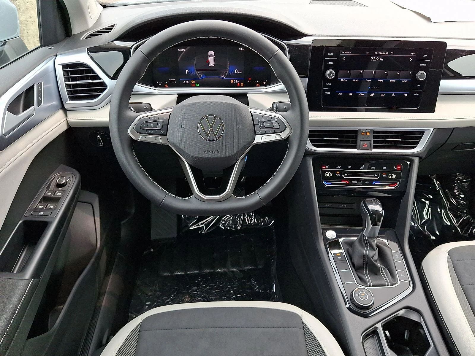 New 2026 Monument Gray Volkswagen SE image 10