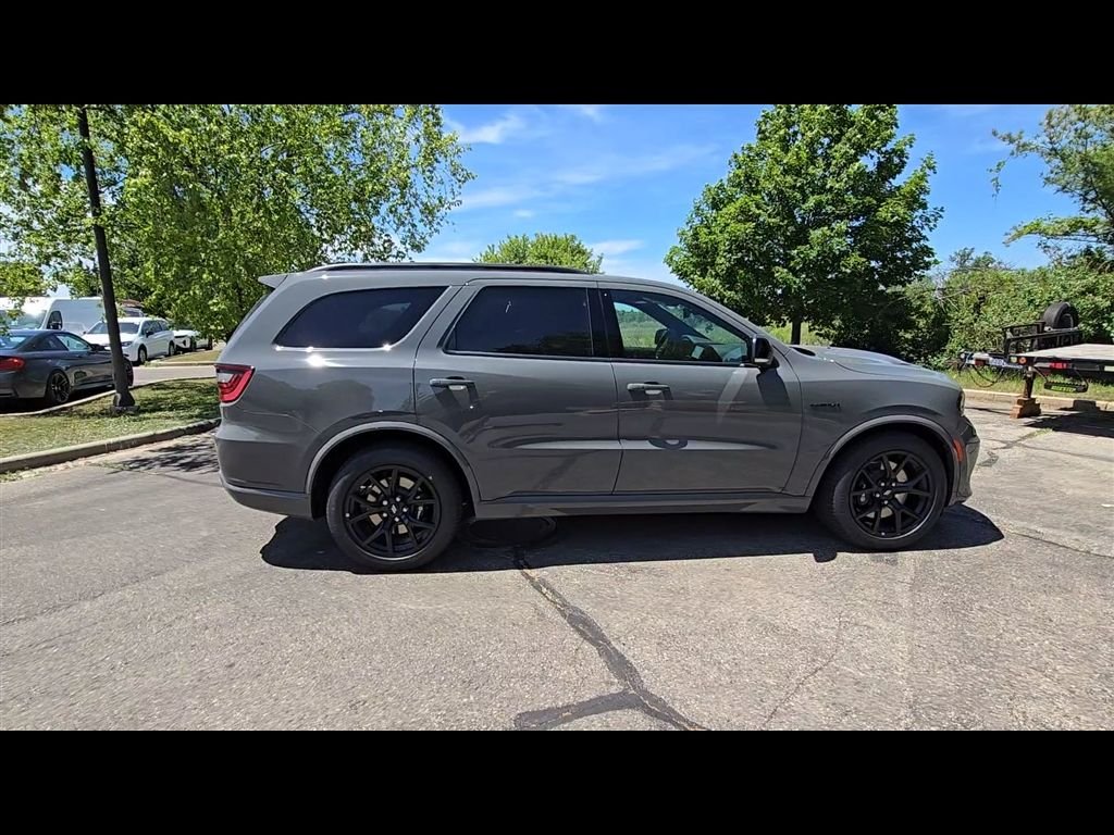 New 2026 Destroyer Gray Clear-Coat Exterior Paint Dodge GT Plus HEMI V8 image 8