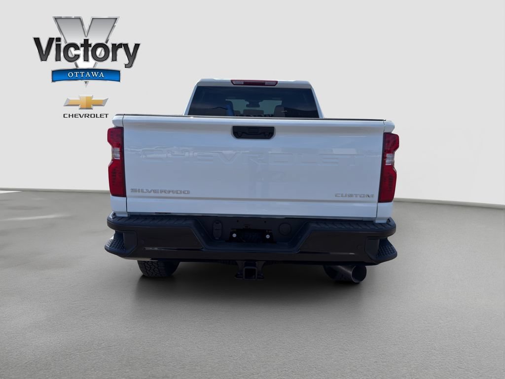 New 2026 Summit White Chevrolet Custom image 5