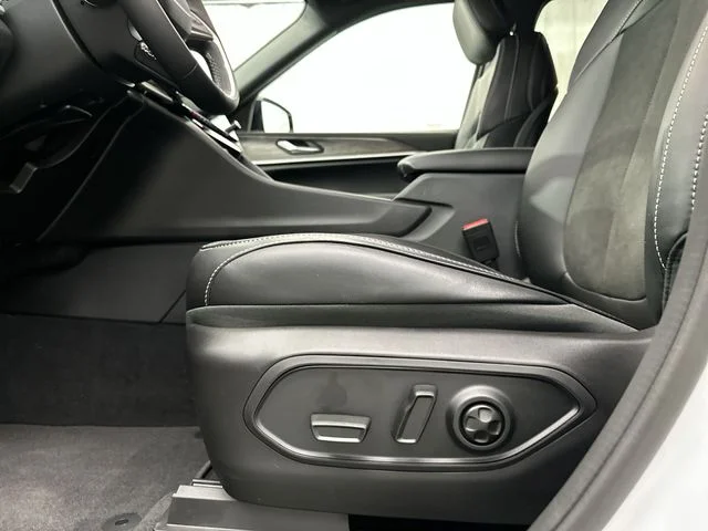 New 2027 Bright White Clearcoat Jeep Altitude image 16