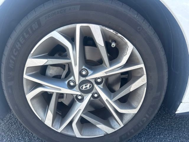 Used 2023 White Hyundai SEL image 12