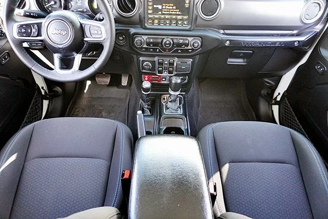 Used 2023 White Jeep Rubicon 4xe image 21