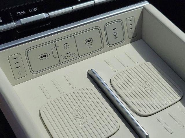 New 2025 Earthy Brass Matte Hyundai Calligraphy image 52