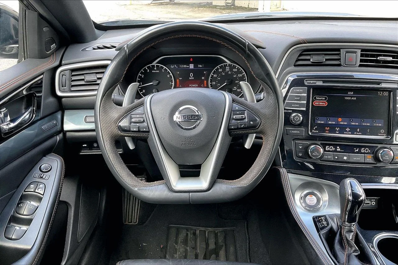 Certified Used 2021 Gray Nissan SR image 9