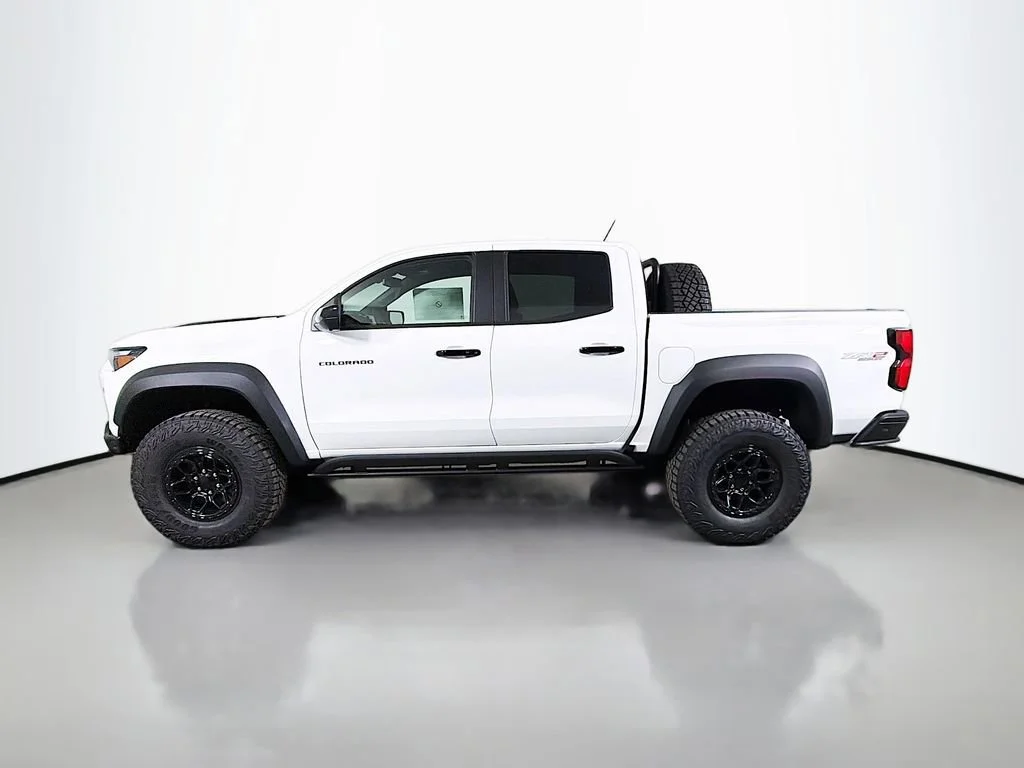 2026 Chevrolet Colorado ZR2 - Photo 8