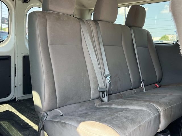 Used 2018 Glacier White Nissan S image 16