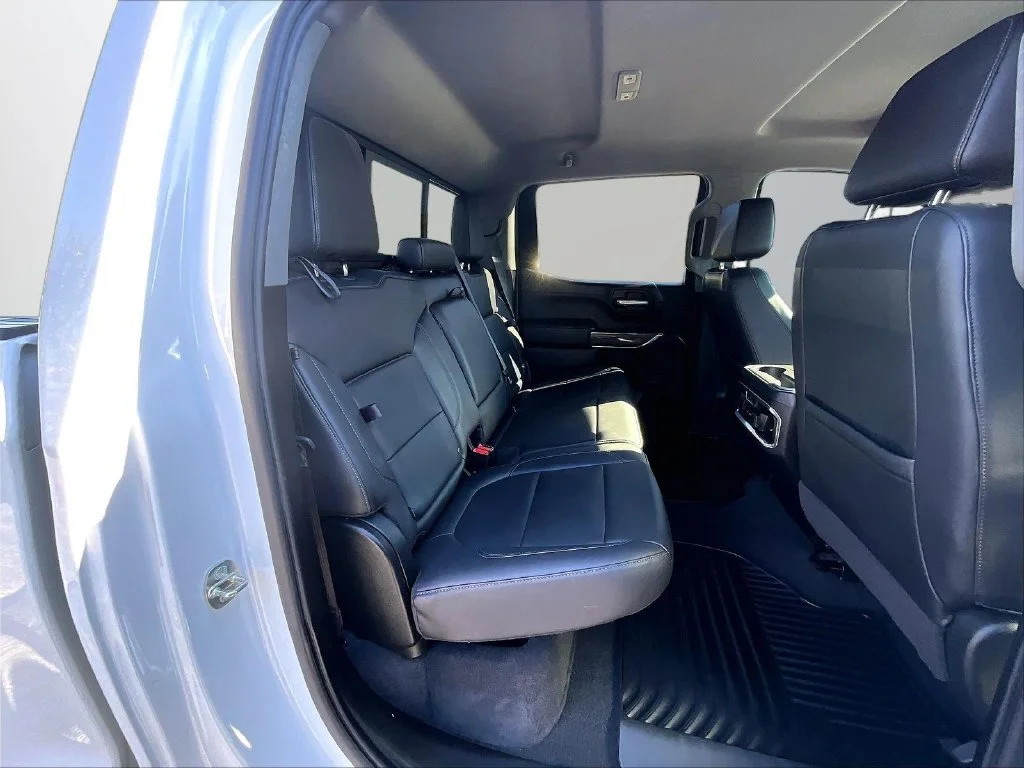 Used 2020 White Chevrolet LTZ image 29