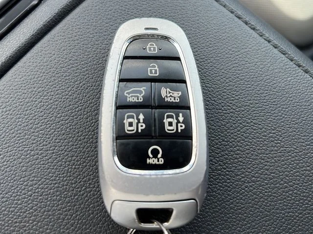 Used 2024 Black Hyundai Limited image 29