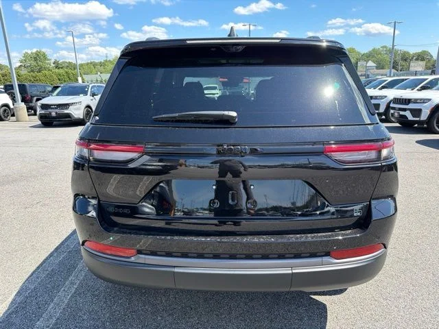 New 2026 Black Jeep  image 4