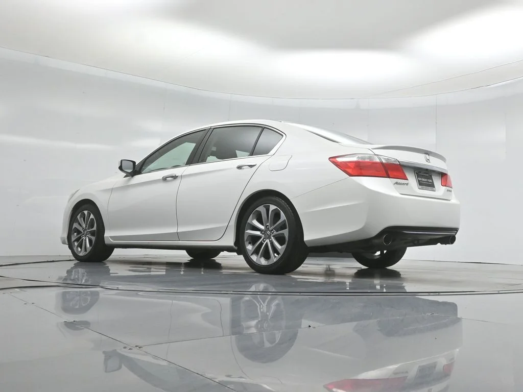 Used 2013  Honda Sport image 45
