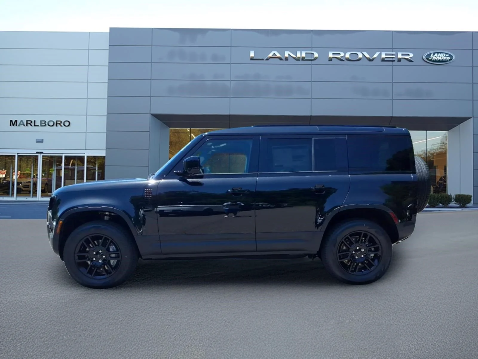 New 2026 Santorini Black LAND ROVER S image 6