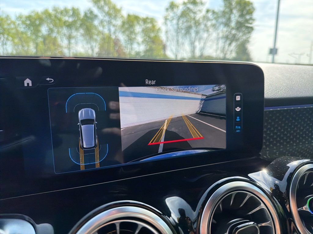 2025 Mercedes-Benz GLB Base - Photo 29