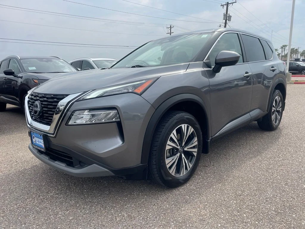 Used 2023 Gray Nissan SV image 3