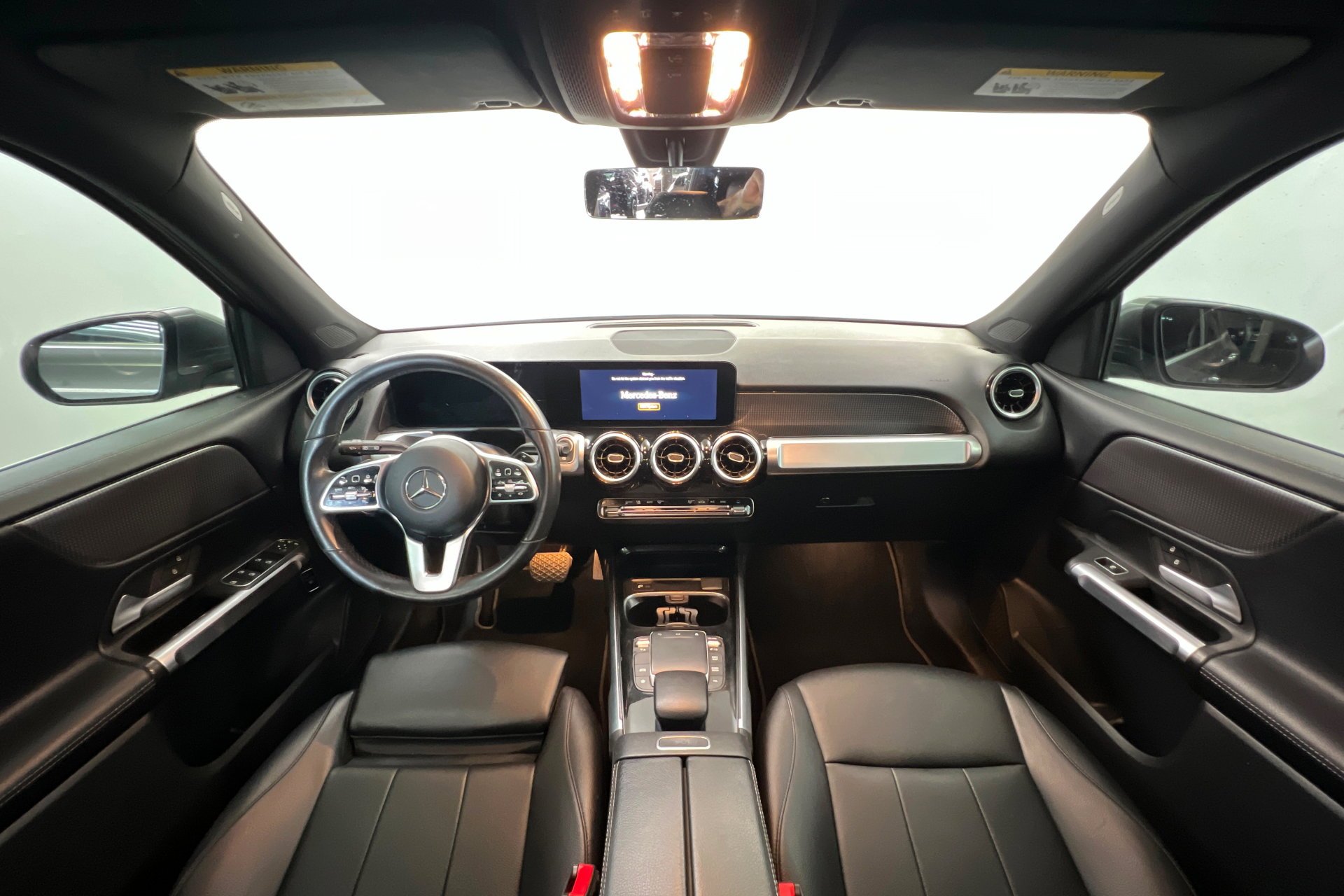 Used 2022 Gray Mercedes-Benz GLB 250 image 10