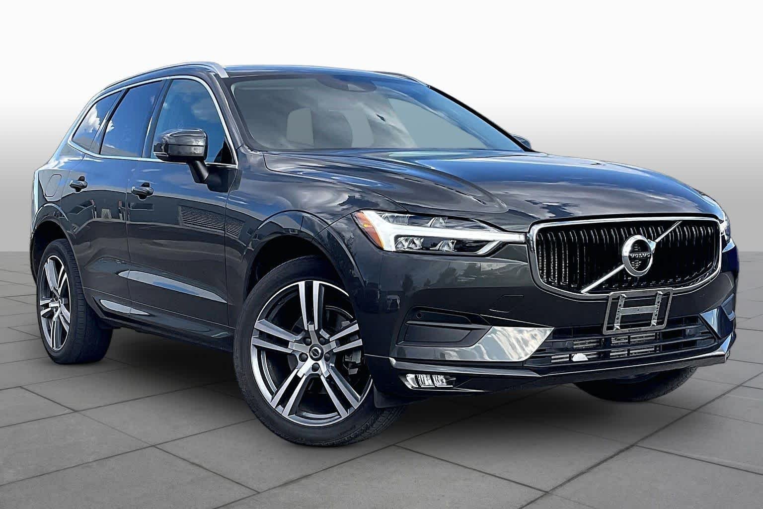 Used 2021  Volvo Momentum image 3