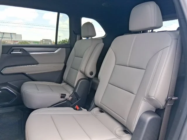 2026 GMC Acadia Elevation - Photo 17